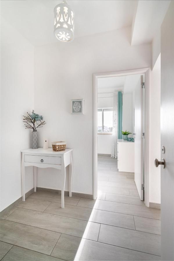 Apartamento Cor Do Mar - Sunny, Clean And Spacious Apartment With Sea View, In Alvor - Very Close Walking Distance To The Beach And Alvor Village Екстериор снимка