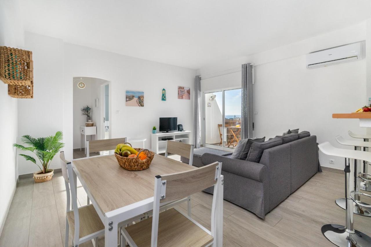 Apartamento Cor Do Mar - Sunny, Clean And Spacious Apartment With Sea View, In Alvor - Very Close Walking Distance To The Beach And Alvor Village Екстериор снимка