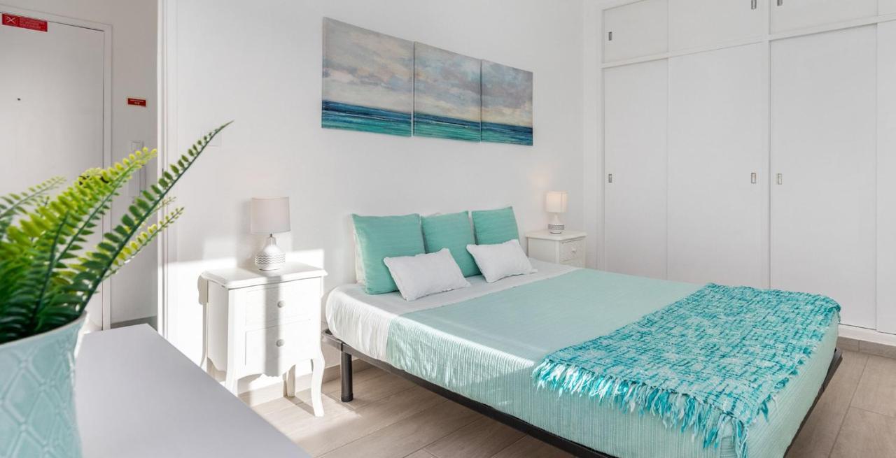 Apartamento Cor Do Mar - Sunny, Clean And Spacious Apartment With Sea View, In Alvor - Very Close Walking Distance To The Beach And Alvor Village Екстериор снимка