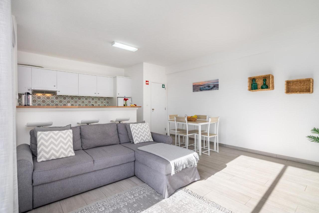 Apartamento Cor Do Mar - Sunny, Clean And Spacious Apartment With Sea View, In Alvor - Very Close Walking Distance To The Beach And Alvor Village Екстериор снимка