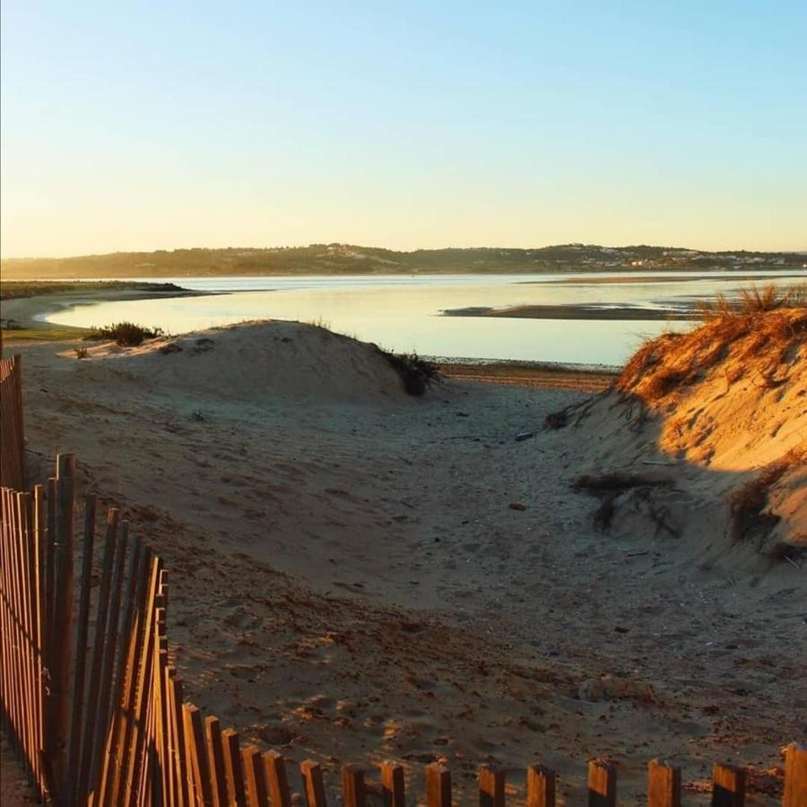 Apartamento Cor Do Mar - Sunny, Clean And Spacious Apartment With Sea View, In Alvor - Very Close Walking Distance To The Beach And Alvor Village Екстериор снимка